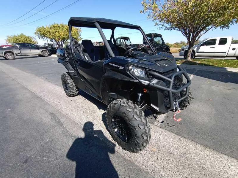 New 2025 Can-Am COMMANDER XT 60 700 