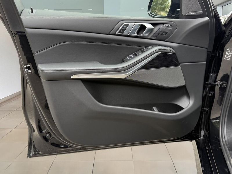 2026 BMW X7 xDrive40iImage 18