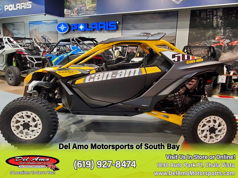 2024 Can-Am 7ARA  in a CARBON BLACK & NEO YELLOW exterior color. Del Amo Motorsports delamomotorsports.com 