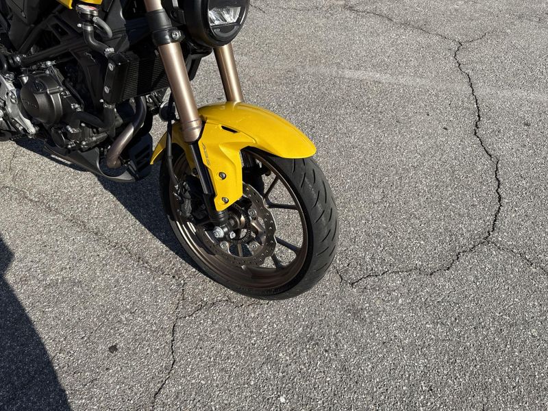 Used 2024 Honda CB300R ABS Image 11
