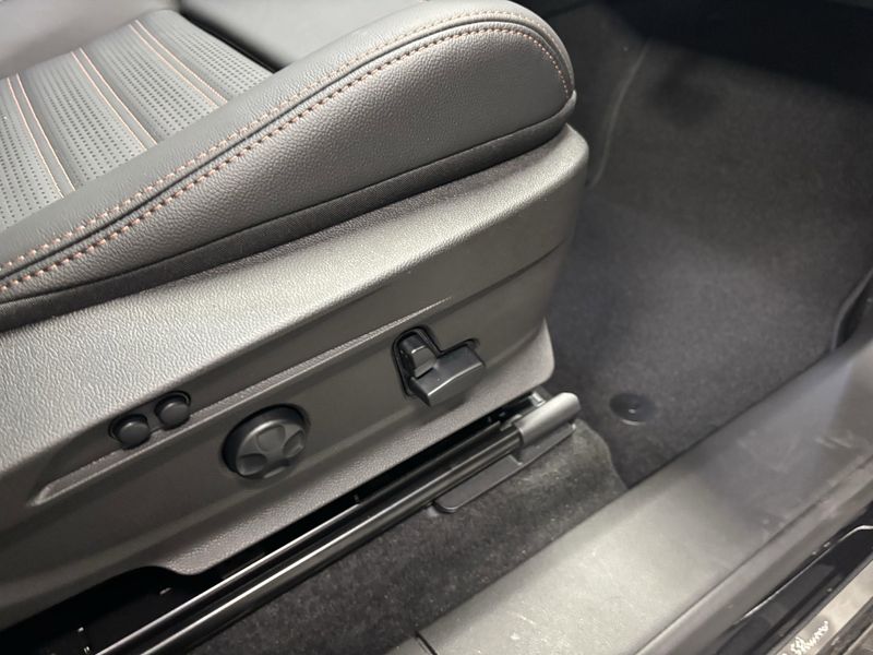 New 2025 Alfa Romeo Stelvio Intensa AwdImage 11