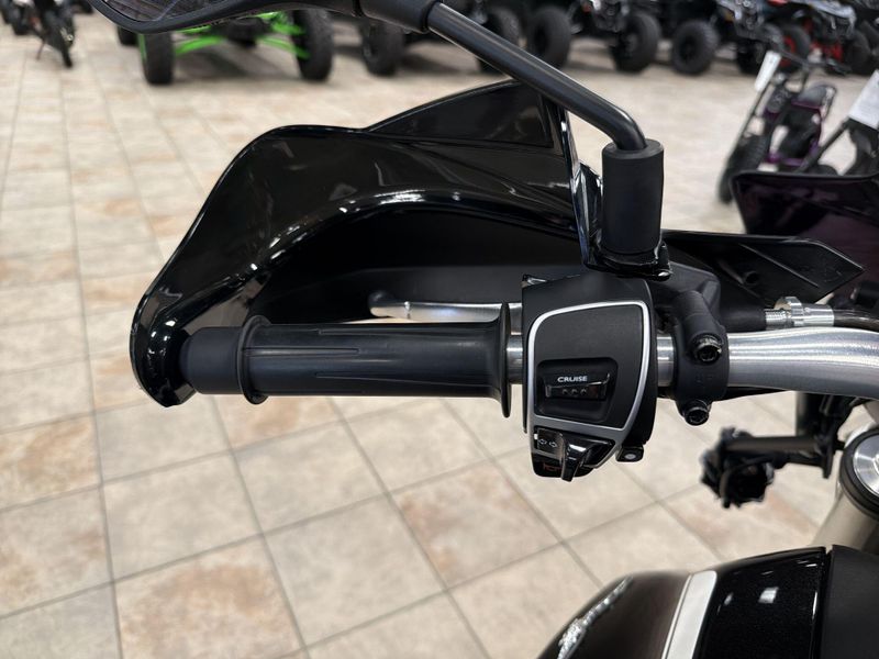 Used 2023 Moto Guzzi V85 TT Guardia dOnore Image 22