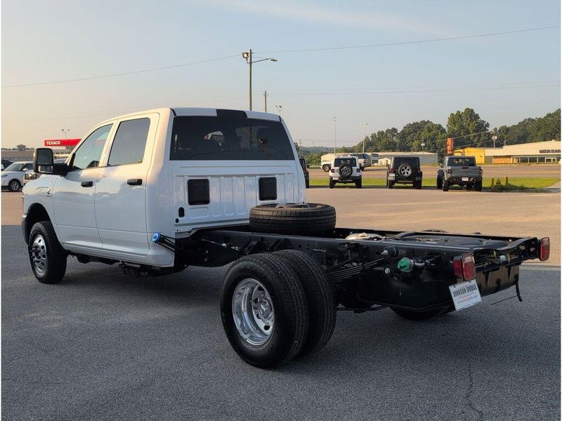 New 2026 RAM 3500 Tradesman Crew Cab Chassis 4x2 60