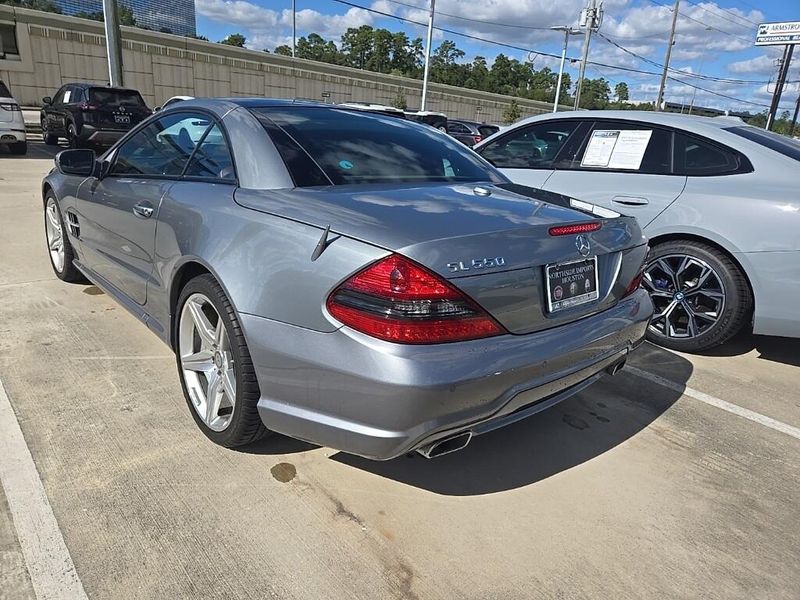 Used 2011 Mercedes-Benz SL-Class SL 550Image 4