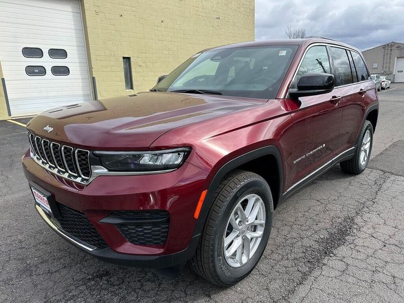2025 Jeep Grand Cherokee Laredo X 4x4Image 5
