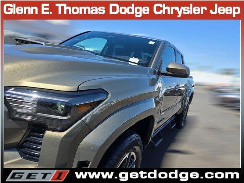 2025 Toyota Tacoma TRD Sport photo 4