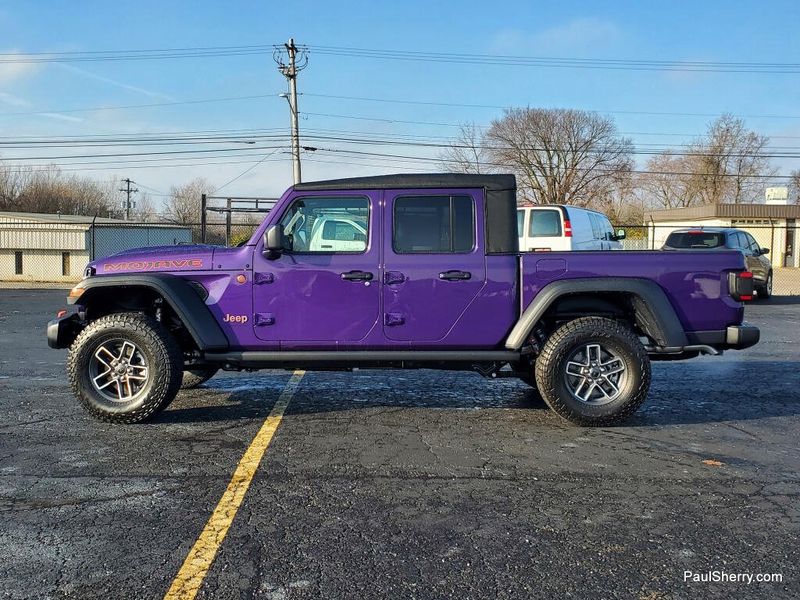New 2026 Jeep Gladiator Mojave 4x4