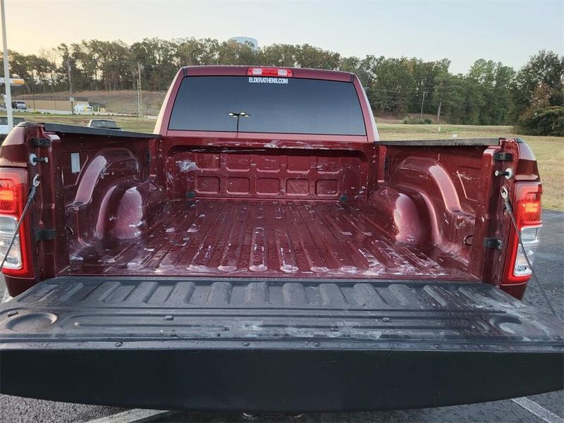 2023 RAM 2500 TradesmanImage 9