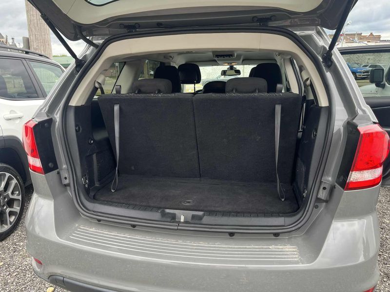 Used 2019 Dodge Journey Image 6