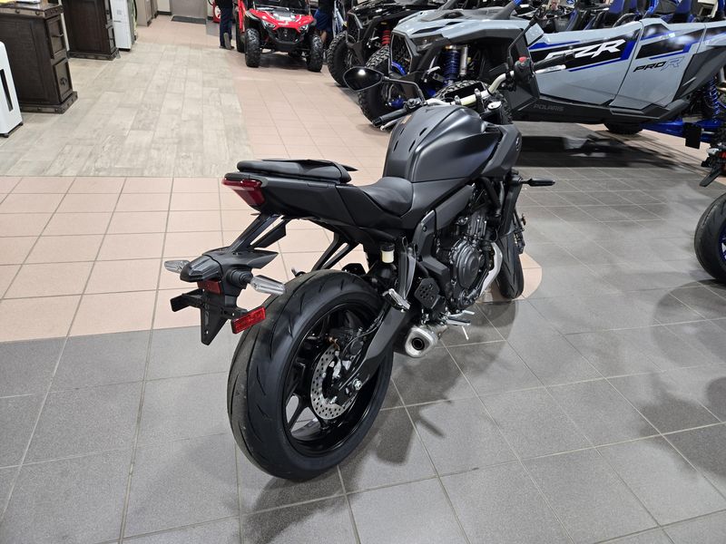 2025 Yamaha MT07 MATTE CHARCOAL BLACK Image 7