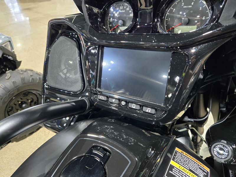 NEW 2025 INDIAN MOTORCYCLE CHALLENGER DARK HORSE 112 RA 49ST Image 17