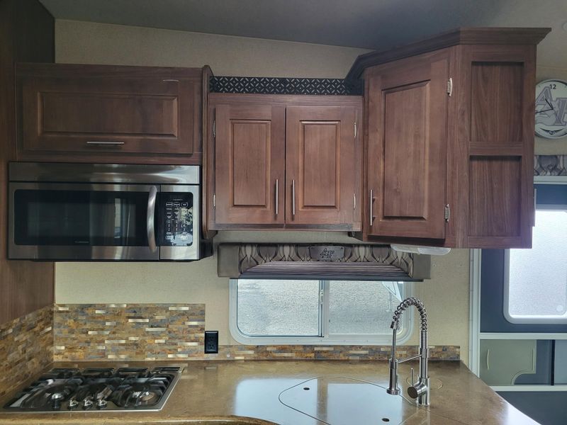 Used 2020 NORTHWOOD MFG ARCTIC FOX 29-5T Image 14