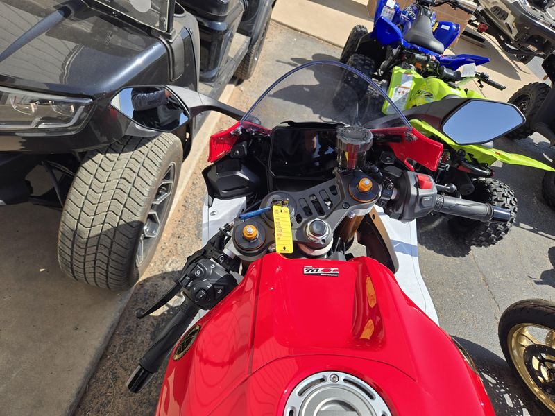 NEW 2026 YAMAHA YZFR7 70TH ANNIVERSARY EDITION Image 15