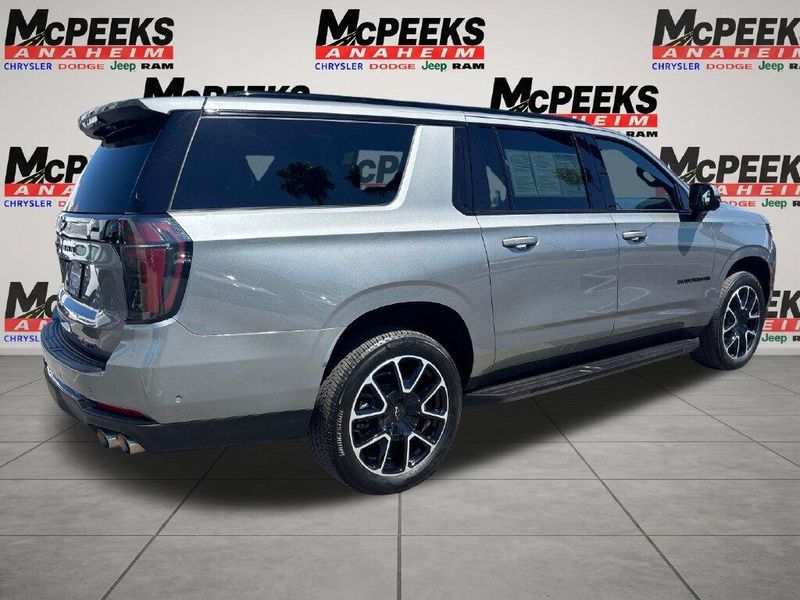 Used 2026 Chevrolet Suburban RSTImage 5