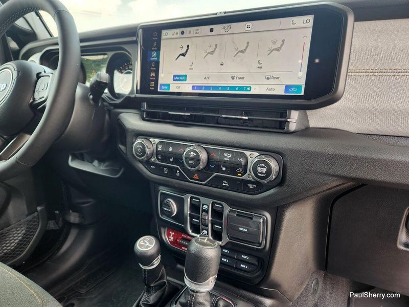 New 2025 Jeep Gladiator Willys 4x4