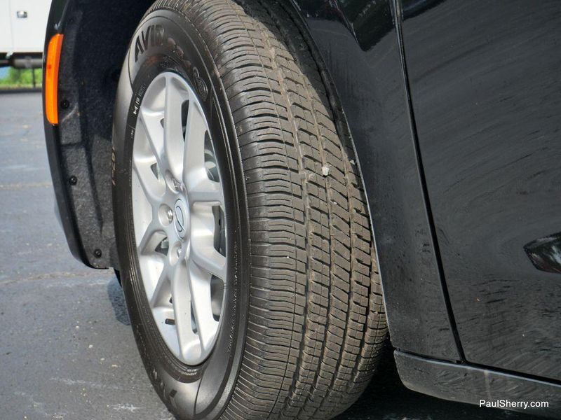 New 2025 Chrysler Voyager LXImage 27