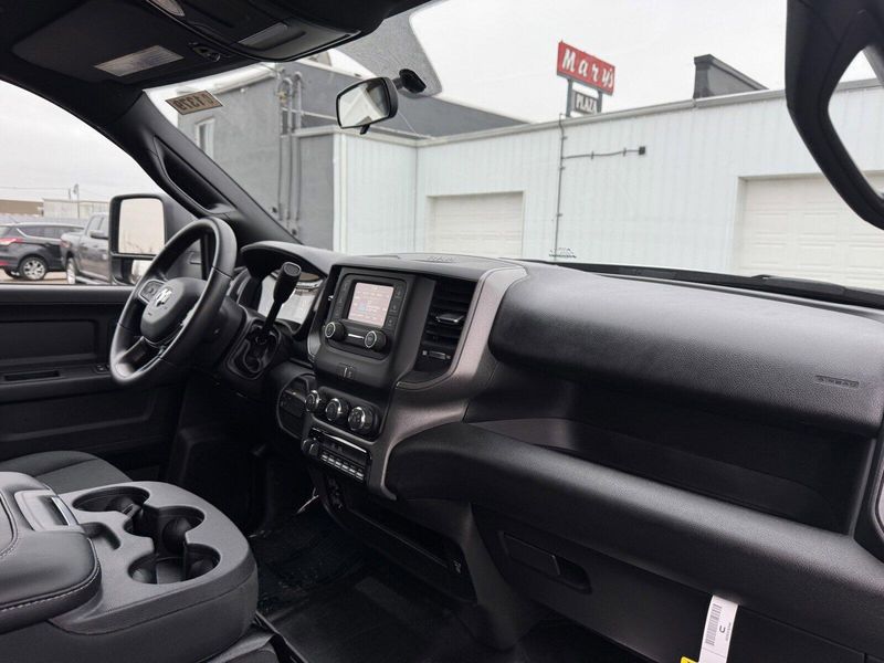 2024 RAM 3500 Chassis Cab TradesmanImage 15