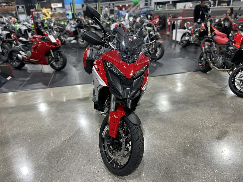 New 2024 Ducati MULTISTRADA V4 S TRAVEL & RADAR SPOKED WHEELS - DEMO Image 8