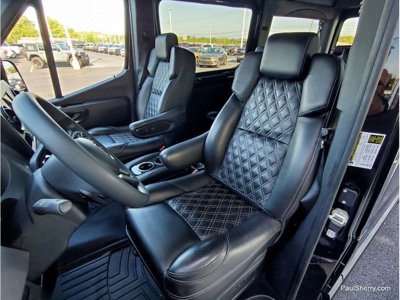 2023 Mercedes-Benz Sprinter 2500 Standard Roof 4-Cyl Diesel HOImage 39