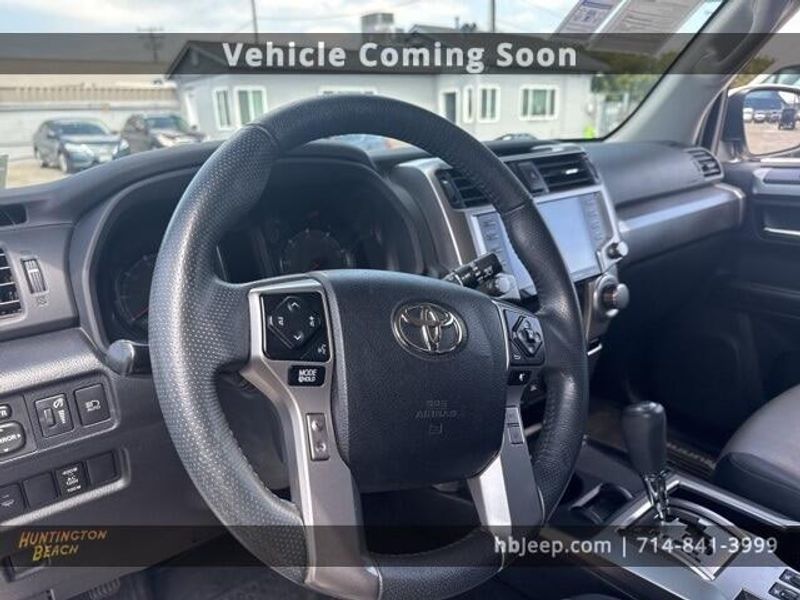 2020 Toyota 4Runner SR5 PremiumImage 10