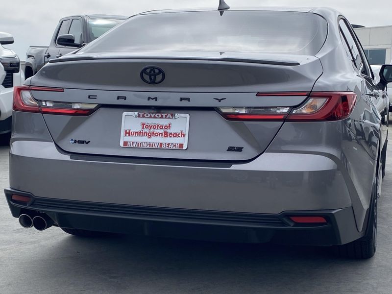 Used 2025 Toyota Camry SEImage 4