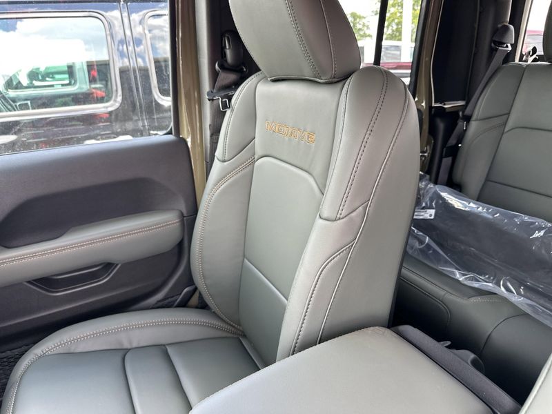 New 2025 Jeep Gladiator Mojave X 4x4Image 25