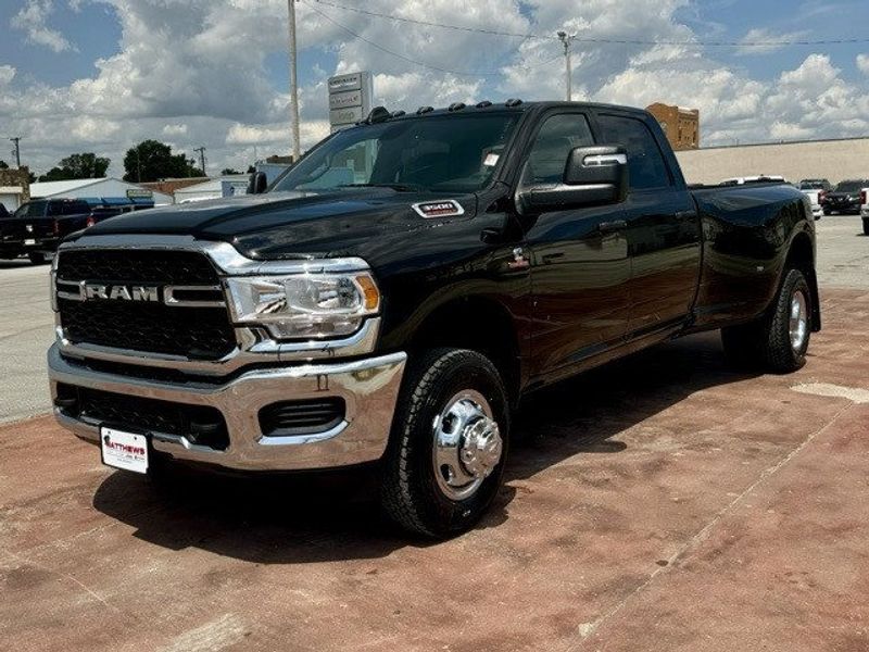 2024 RAM 3500 Tradesman Crew Cab 4x4 8