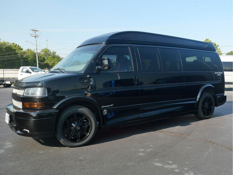 2018 Chevrolet Express 2500 Image 8