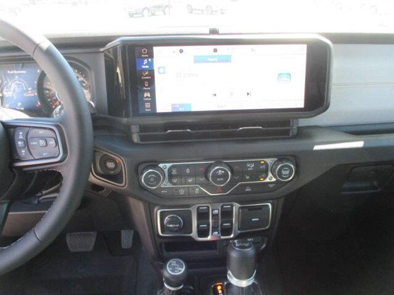 New 2026 Jeep Wrangler 4-door Sport SImage 18