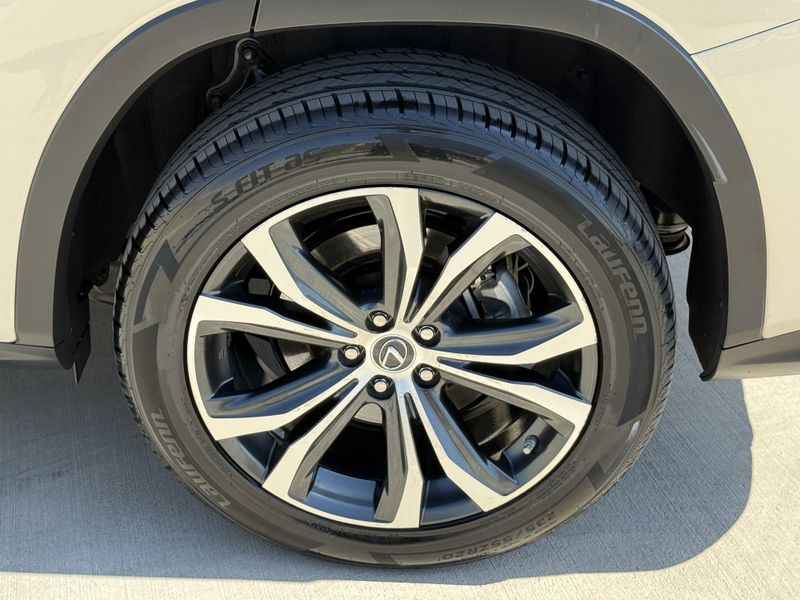 2022 Lexus RX 350Image 16