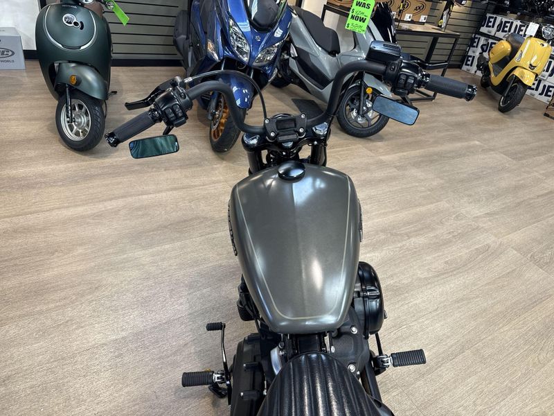 Used 2019 Harley-Davidson SOFTAIL STREET BOB Image 11