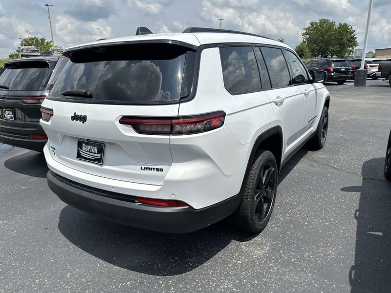 2025 Jeep Grand Cherokee L Limited 4x4Image 6