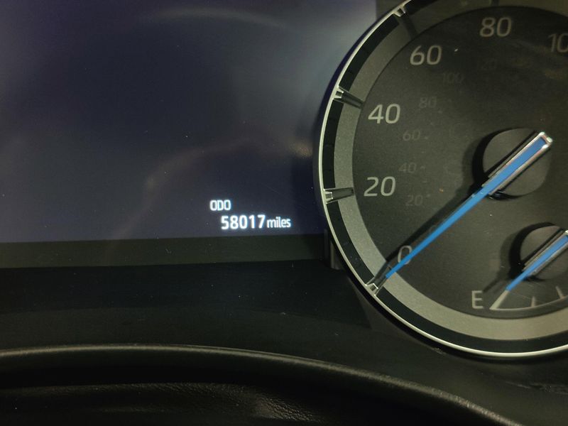 2021 Toyota Highlander Hybrid XLE AWD w/Sunroof/NavImage 34