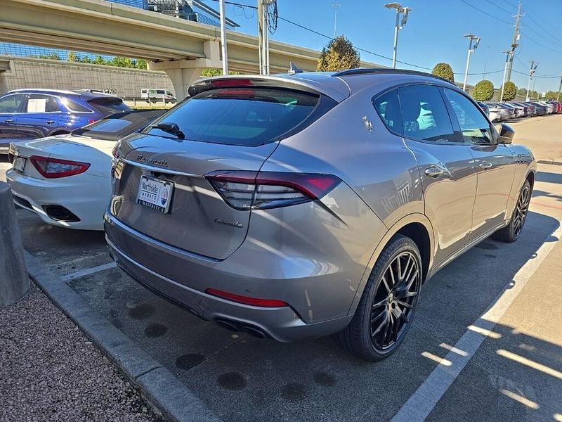 Used 2022 Maserati Levante GTImage 3