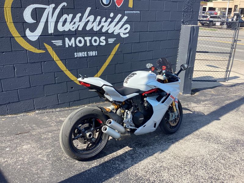 2024 Ducati SuperSport 950 S 