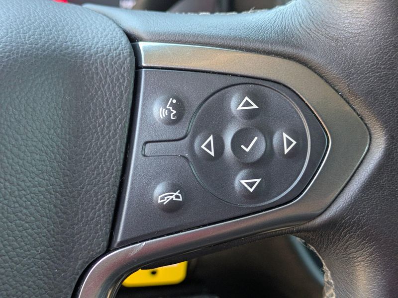 2018 Chevrolet Silverado 1500 LT photo 19