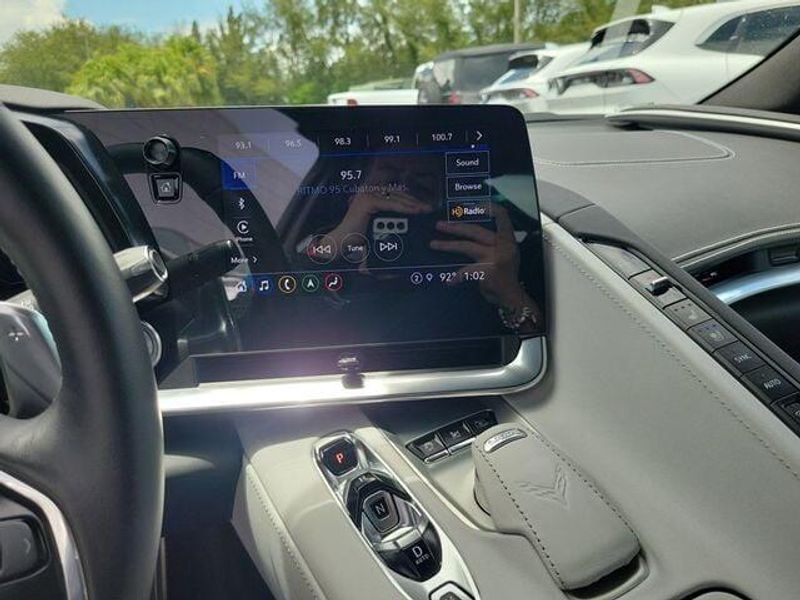 2022 Chevrolet Corvette Stingray 2LT photo 17