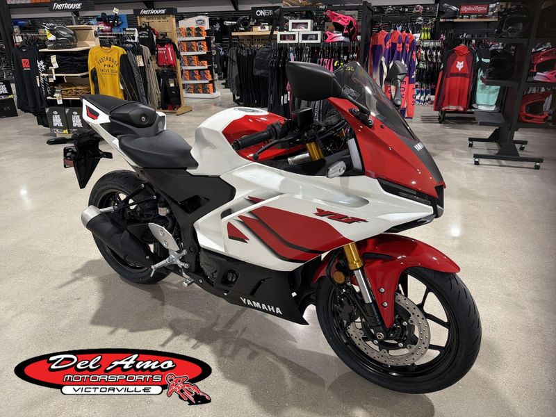 New 2026 Yamaha YZF-R3 ABS Image 1