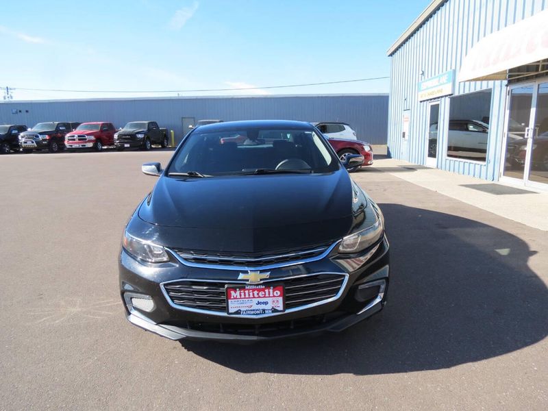 2016 Chevrolet Malibu LT 4dr Sedan w/1LTImage 4