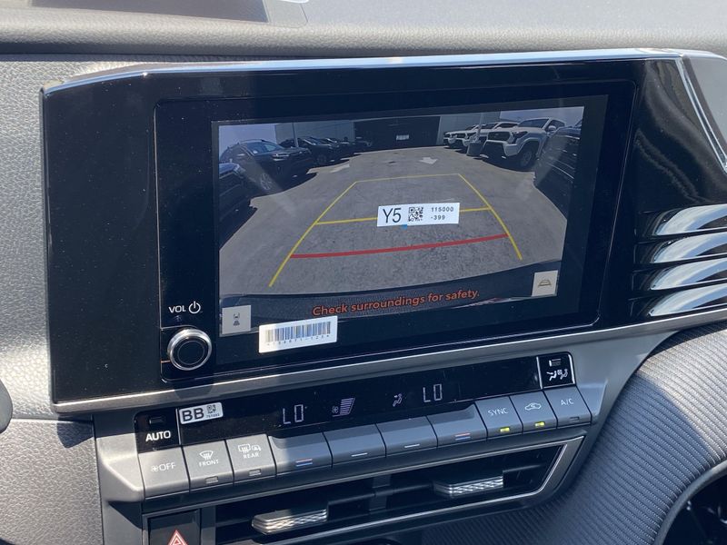 New 2025 Toyota Camry SEImage 16