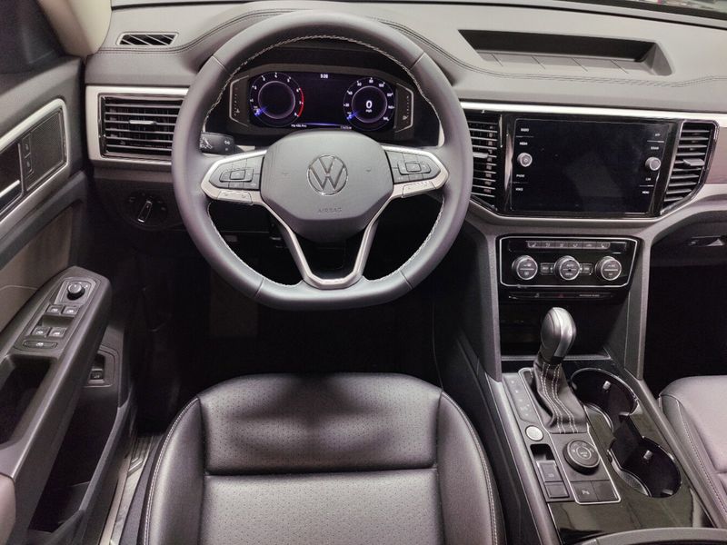 2023 Volkswagen Atlas SE w/Technology AWD w/Capt ChairsImage 19