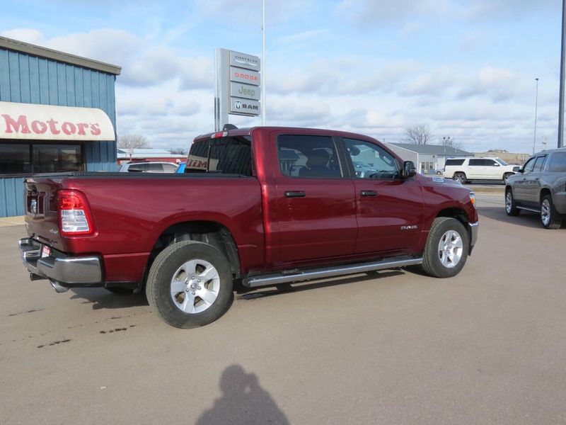 Used 2023 RAM 1500 Big Horn 4x4 4dr Crew Cab 5.6 ft. SB PickupImage 5