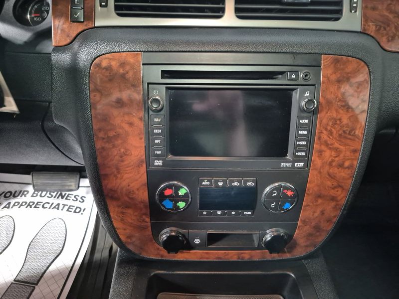 2008 Chevrolet Silverado 3500HD DRW LTZImage 28