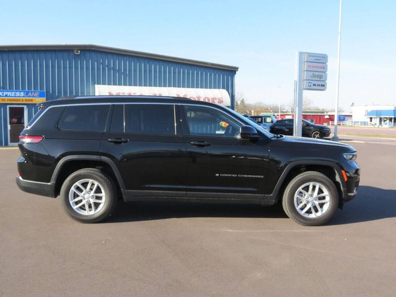 2022 Jeep Grand Cherokee L Laredo 4x4 4dr SUV in a Black exterior color and Blackinterior. Militello Motors ​507-200-4344 militellomotors.net 