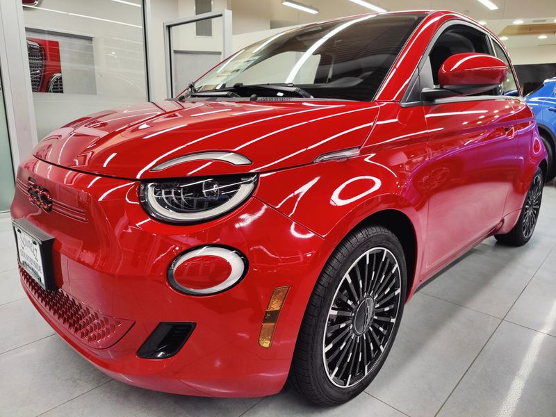 Used 2024 Fiat 500e INSPI(RED)Image 5