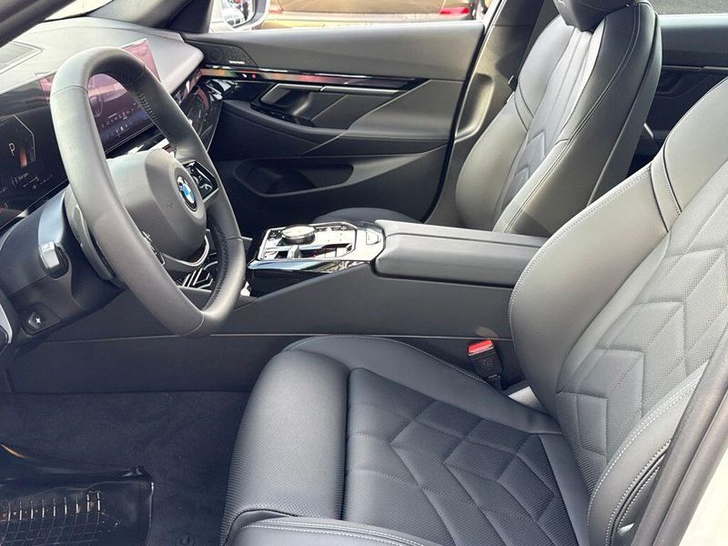 New 2027 BMW 5 Series 530iImage 17