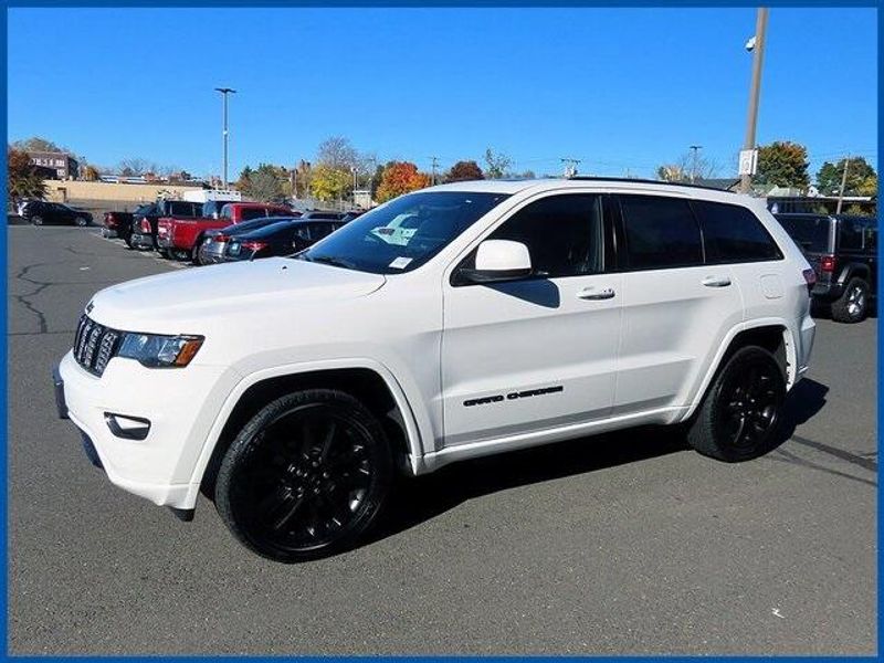 2021 Jeep Grand Cherokee Laredo XImage 1