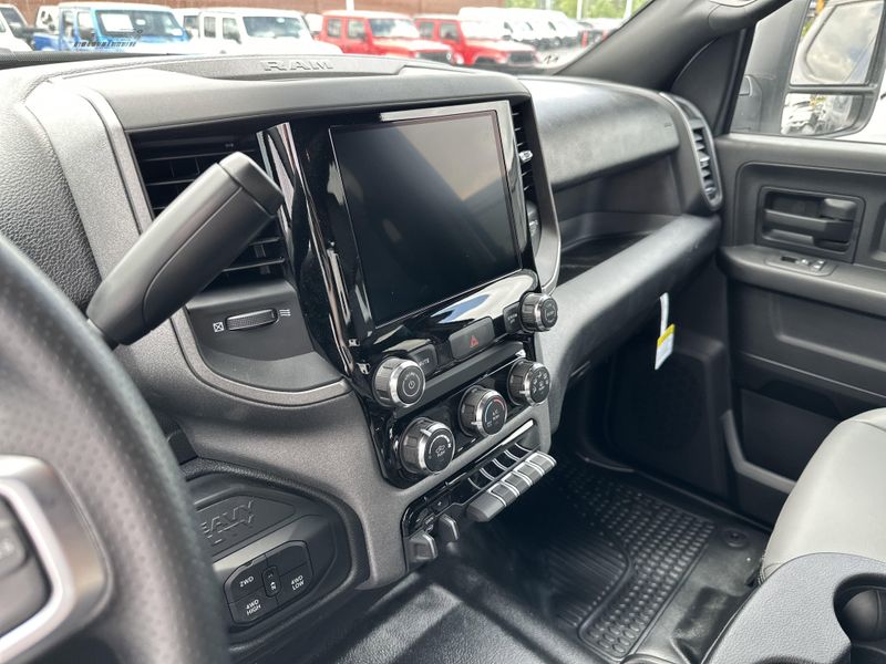 2025 RAM 2500 Tradesman Crew Cab 4x4 8