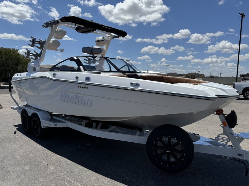 2025 MALIBU WAKESETTER 23 MXZ Image 6