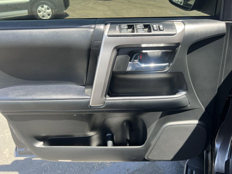 Used 2021 Toyota 4Runner SR5 PremiumImage 5
